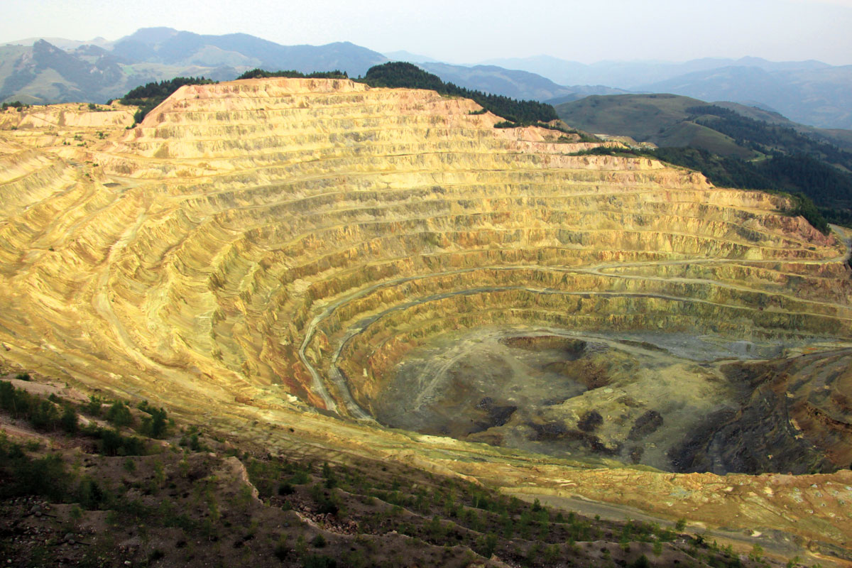 Romanian-mining-revives-From-the-black-hole-of-the-economy-to-profit