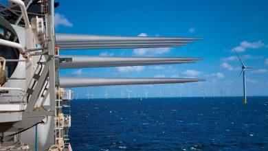 First-Major-Offshore-Wind-Farm